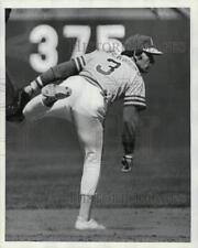 1980 Press Photo Oakland A's infielder Mario Guerrero - afx01348 picture