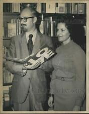 1970 Press Photo Dr. Chaim Pearl and Mrs. Julian Good - noc20650 picture