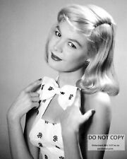 ACTRESS SANDRA DEE - 8X10 PUBLICITY PHOTO (MW725) picture