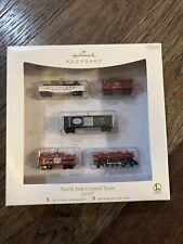 2007 Hallmark North Pole Central Train Set of 5 Miniature Lionel Ornaments New picture