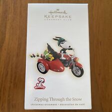 HALLMARK Ornament 2009 Zipping Through the Snow Snoopy Peanuts NEW  picture