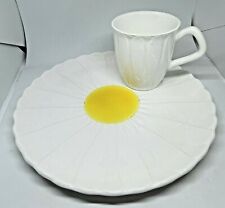 VINTAGE DAISY BY SHAFFORD LUNCHEON DAISY FLOWER SHAPED PLATE WITH CUP # 8250 picture
