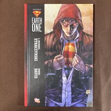 Superman Earth One #1 (DC Comics, December 2010) picture