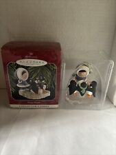 VINTAGE Hallmark 1998 Frosty Friends Ornament 19 in Series Eskimo Christmas picture
