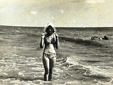 1970s Vintage Photo Pretty Young Woman Slender Curvy Female Sea Beach picture