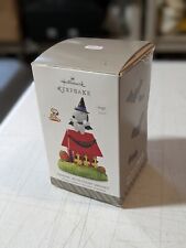 Hallmark Keepsake Ornament Hangin with Count Snoopy Peanuts Gang 2014 NEW picture