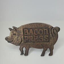 VINTAGE BACON PRESS PIG WOODEN HANDLE MADE I N TAIWAN KITCHEN COLLECTIBLE picture