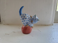 HEREND Blue & White Fishnet 24K Gold Porcelain CAT Coral Yarn Ball Figurine MINT picture