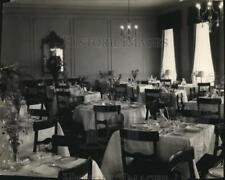 1925 Press Photo The Ladies Dining Room of the Midday Club picture