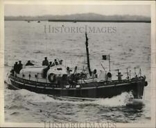 1950 Press Photo Lifeboat Sir Godfrey Baring in Southampton trial run. picture