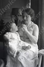 pc02  Original Negative 1934 San Francisco Larkin ST Mom feeding baby 434a picture