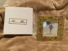 Ashleigh Manor Embroiderd Bugs 3x3 Gold Picture Frame. NIB.Stunning picture