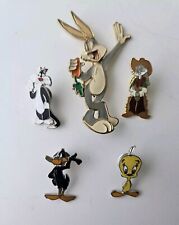 Vtg 1993-94 Warner Brothers Bugs Bunny, Daffy Duck, Sylvester, Tweety Bird Pins picture