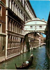 Ponte dei Sospiri Postcard: Venice's Iconic Bridge of Sighs picture