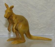 Schleich Male Kangaroo Retired Wild Life Zoo Animal Figurine 14031 picture