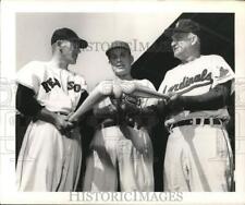 1957 Press Photo Billy Goodman, Ed Rousch and Heinie Manush discuss baseball, FL picture