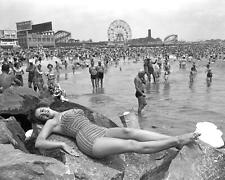 1954 CONEY ISLAND BATHING BEAUTY PHOTO  (224-C) picture