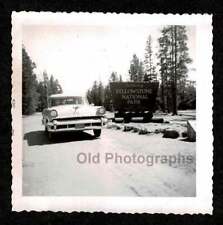 ROADSIDE SIGN ENTERING YELLOW STONE NATIONAL PARK OLD CAR OLD/VINTAGE PHOTO-M140 picture