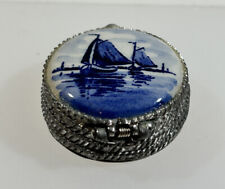 DELFT Round Box Hinged-Lidded Ring, Pill, Porcelain Vtg. Silver Filigree.  VGC picture