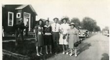 MID 20th CENTURY Vintage FOUND FAMILY PHOTO Black And White Snapshot 43 LA 81 Q picture