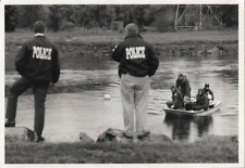 1997 Press Photo of Police Searching for Jeffrey Curley's  Body Portsmouth NH picture