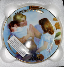 Vintage Avon-2007 Mother’s Day Plate-“Place In The Heart”. Brand New In Box picture