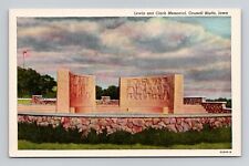 Postcard Lewis & Clark Memorial in Council Bluffs Iowa, Vintage Linen N20 picture