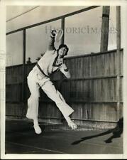 1938 Press Photo Tennis player Ellsworth Vines in action on the court picture