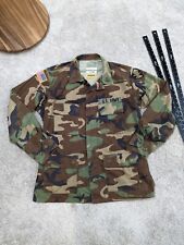 VTG Military Army Camo Jacket Field Coat Uniform Cargo Fitted Mens M Patch Pins picture