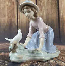 Lladro NAO Kneeling Lady with Dove Retired Rare 1978 Handmade Spain Beautiful picture
