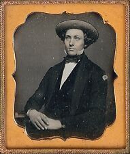 Handsome Young Man Floppy Hat Civil War Identified 1/6 Plate Daguerreotype T412 picture