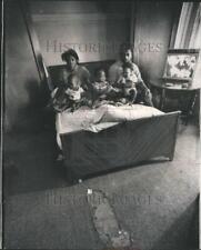 1970 Press Photo One Room Apartment Albert Guyton - rrr07857 picture