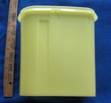 Vintage Tupperware 587-7 Beverage Buddy  Yellow Pitcher Base ONLY 2 qt picture
