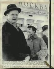 1967 Press Photo Swedish Ambassador Gunnar Jarring and wife at Moscow airport picture