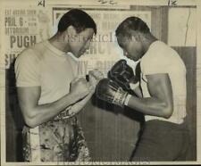 1969 Press Photo Boxers Manny Burgo and Percy Pugh - nos29985 picture