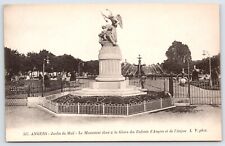 Postcard Angers Jardin du Mail Le Monument élevé à la Gloire des Enfants d'Anjou picture