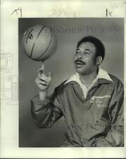 1970 Press Photo Harlem Globetrotters basketball player Charles 