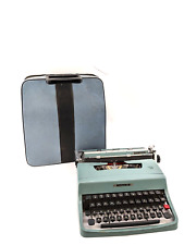 Vintage Olivetti-Underwood Lettera 32 Manual Typewriter picture