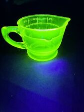 Vintage Green Uranium Vaseline Depression Glass 2 Cup Measuring And Mixing Cup picture