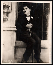 HOLLYWOOD COMEDY STAR DIRECTOR CHARLIE CHAPLIN PORTRAIT 1920s ORIG Photo 734 picture