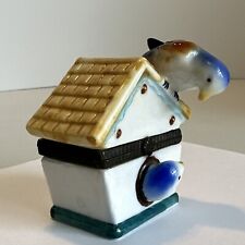 Vtg TRINKET BOX Bird on Roof and Inside Ceramic Figurine Birdhouse 2.5” 1998 picture
