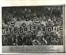 1956 Press Photo Delegates hold letters at GOP Convention in San Francisco picture