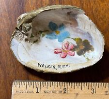 Vintage painted souvenir travel oyster sea clam half shell Walker MN flowers picture