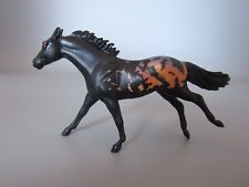 Breyer 5917 Spooky Stablemates Thoroughbred w/ bats Halloween G2 stablemate picture