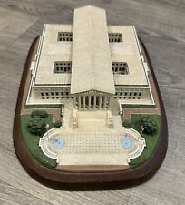 Danbury Mint The Supreme Court Washington DC Landmark Building Replica Statue picture
