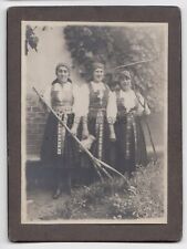 Three girls Peasant women National costume dress Europe CP antique arcade photo picture