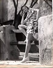 Gene Tierney (1940s) ❤ Original Vintage - Stylish Leggy Cheesecake Photo K 348 picture