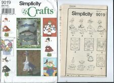 S 9019 sewing pattern LAWN GEESE Goose Bird CLOTHES & Seasonal FLAGS sew UNCUT picture