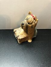 Sheratt & Simpson England Yorkie Yorkshire Dog with Paw On Basket Figure 2003 picture