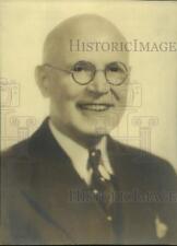 1937 Press Photo Charles Abbott, former City Editor at the Chronicle - hca72393 picture